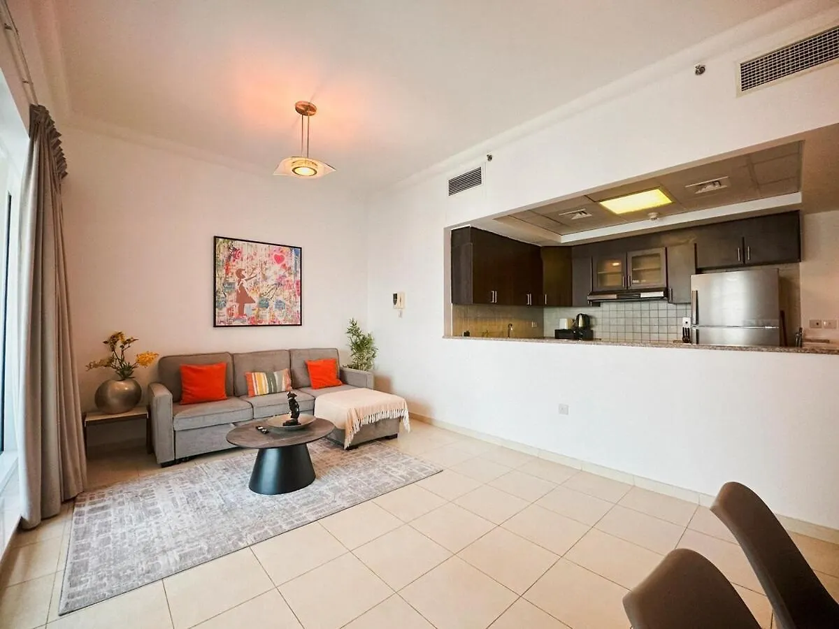 Stylish 1Br Apt With Canal Views Dubai
