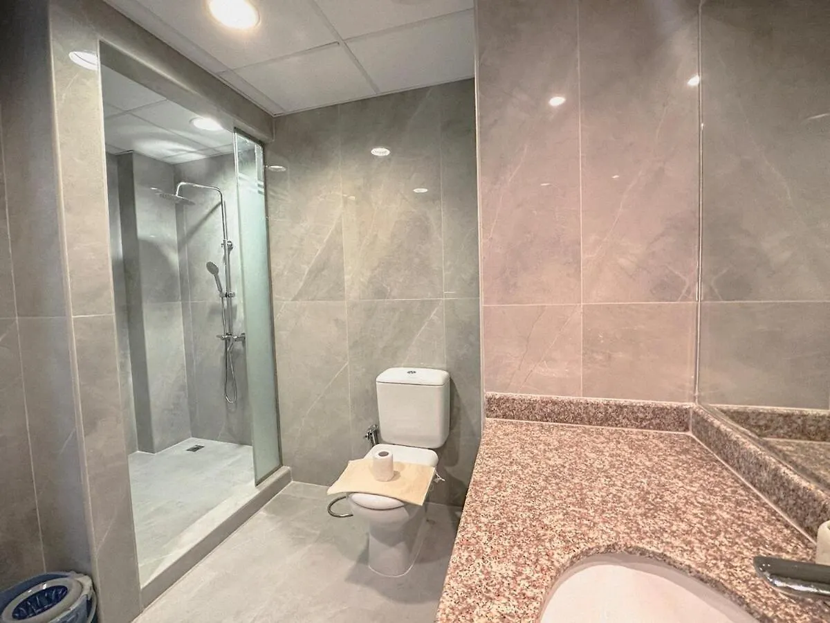 Stylish 1Br Apt With Canal Views Dubai Apartment