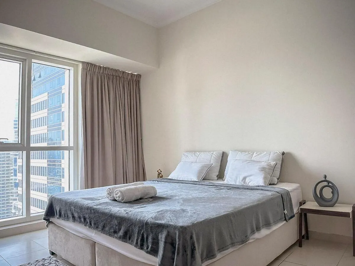 Stylish 1Br Apt With Canal Views Dubai Apartment