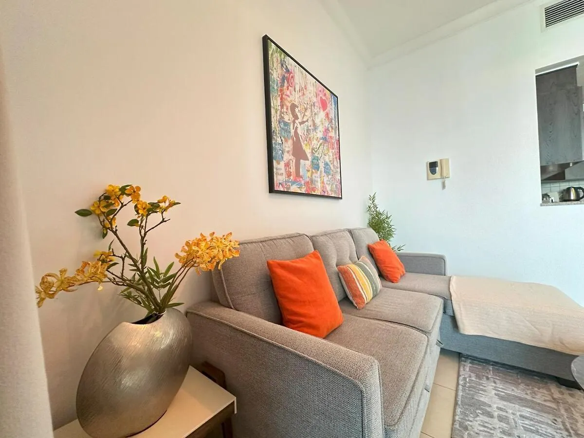 Stylish 1Br Apt With Canal Views Dubai Apartment