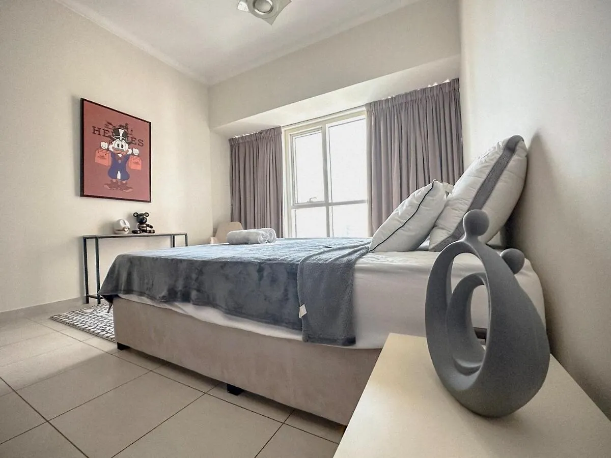 Stylish 1Br Apt With Canal Views Dubai Apartment
