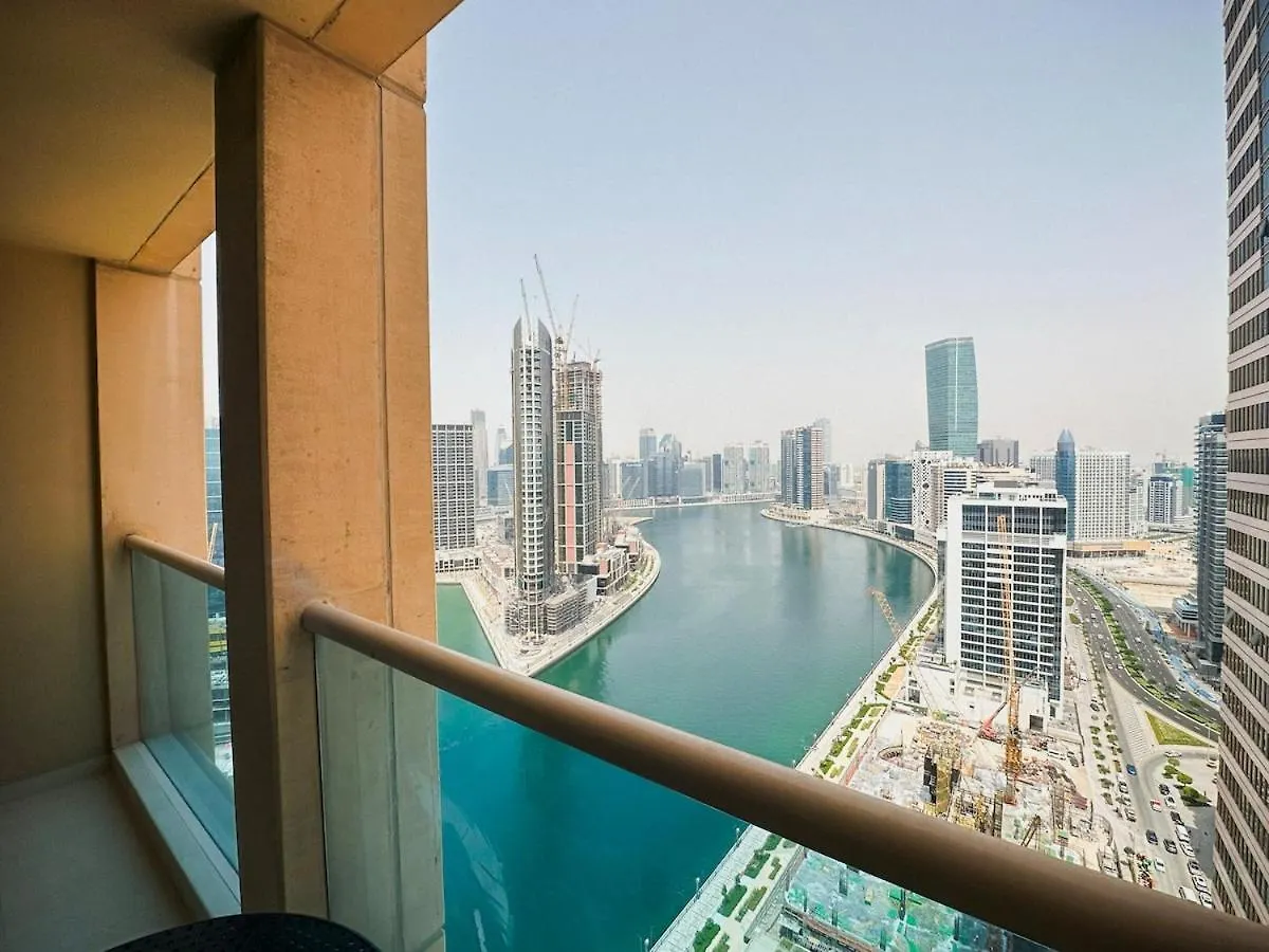 Stylish 1Br Apt With Canal Views Dubai